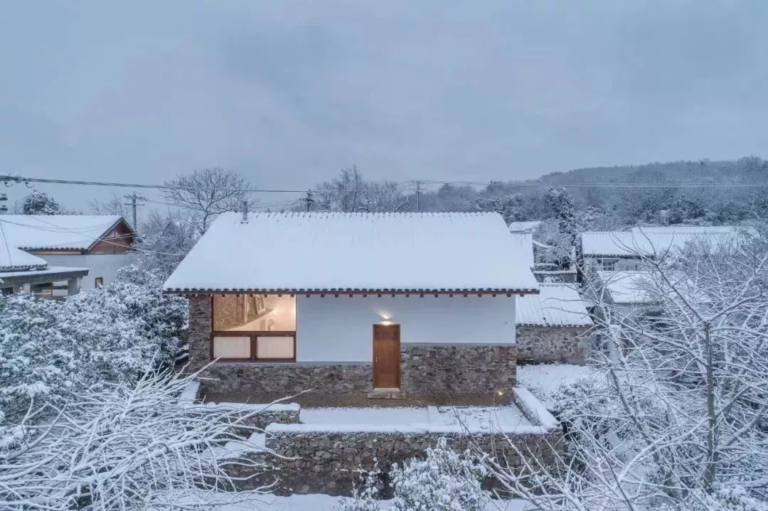 畜禽养殖禁养区竟藏几百头猪附近居民被熏惨‘milan米兰’(图2) milan米兰