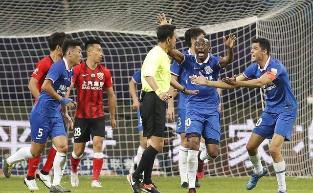 
上海上港意外输给北京国安 士气方面有很大隐忧 亚冠形势不乐观_milan米兰(图5)