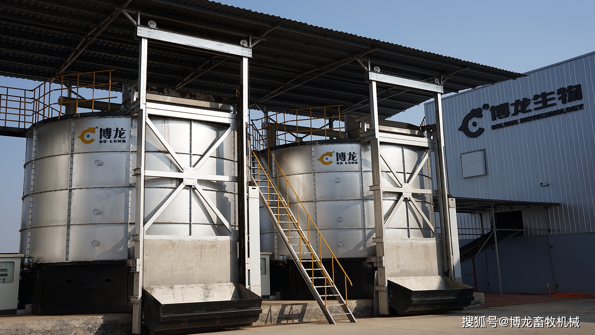 ‘milan米兰’
养猪场猪粪清理方法(图5)