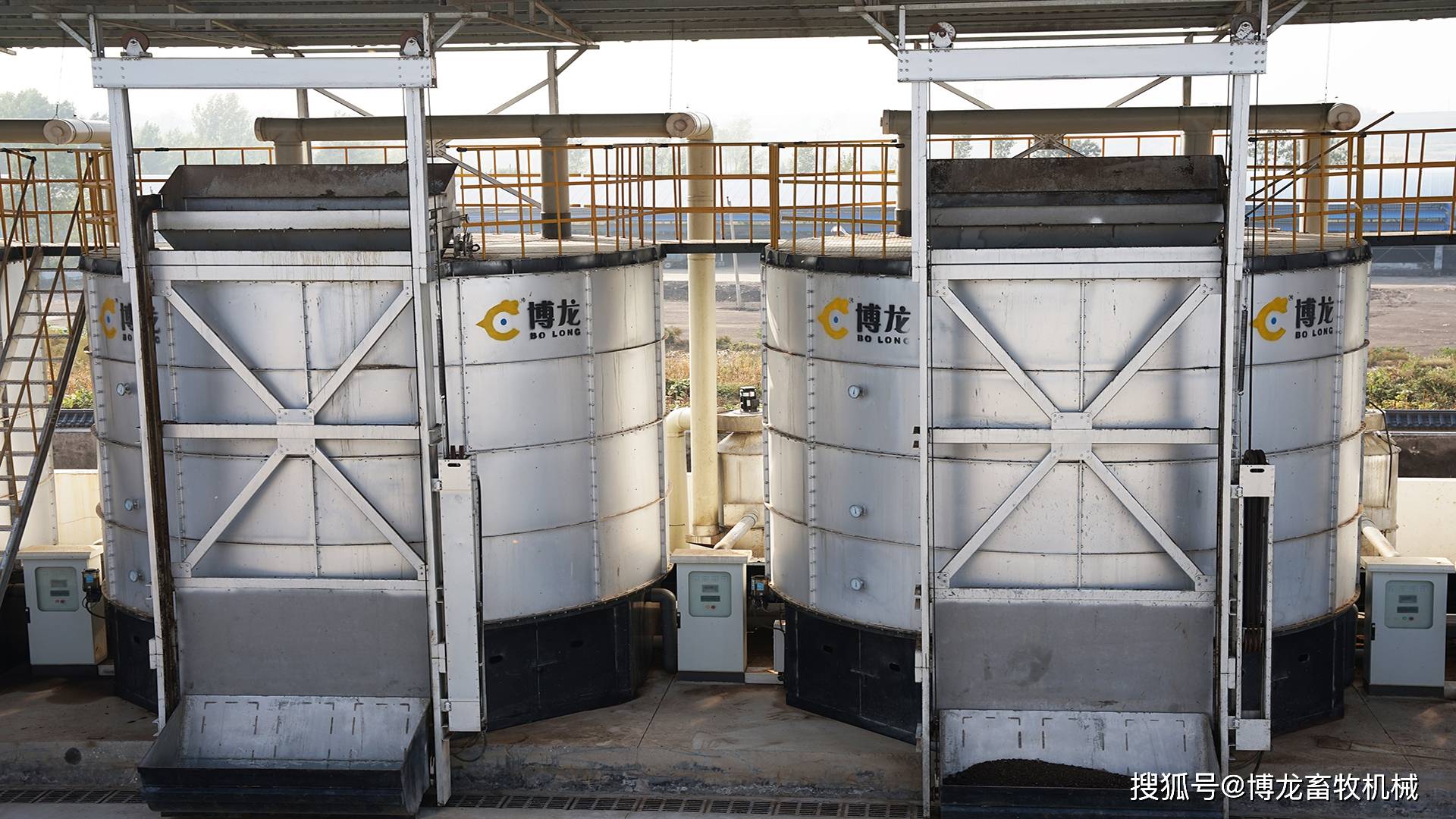 ‘milan米兰’
养猪场猪粪清理方法(图6)