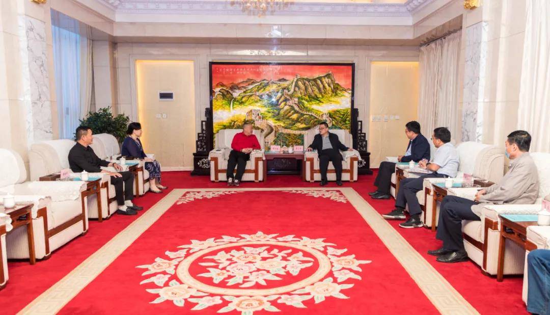 “milan米兰”*
董事长谢同宝一行造访华能团体华亭煤业(图4) “milan米兰”*
董事长谢同宝一行造访华能团体华亭煤业(图4)