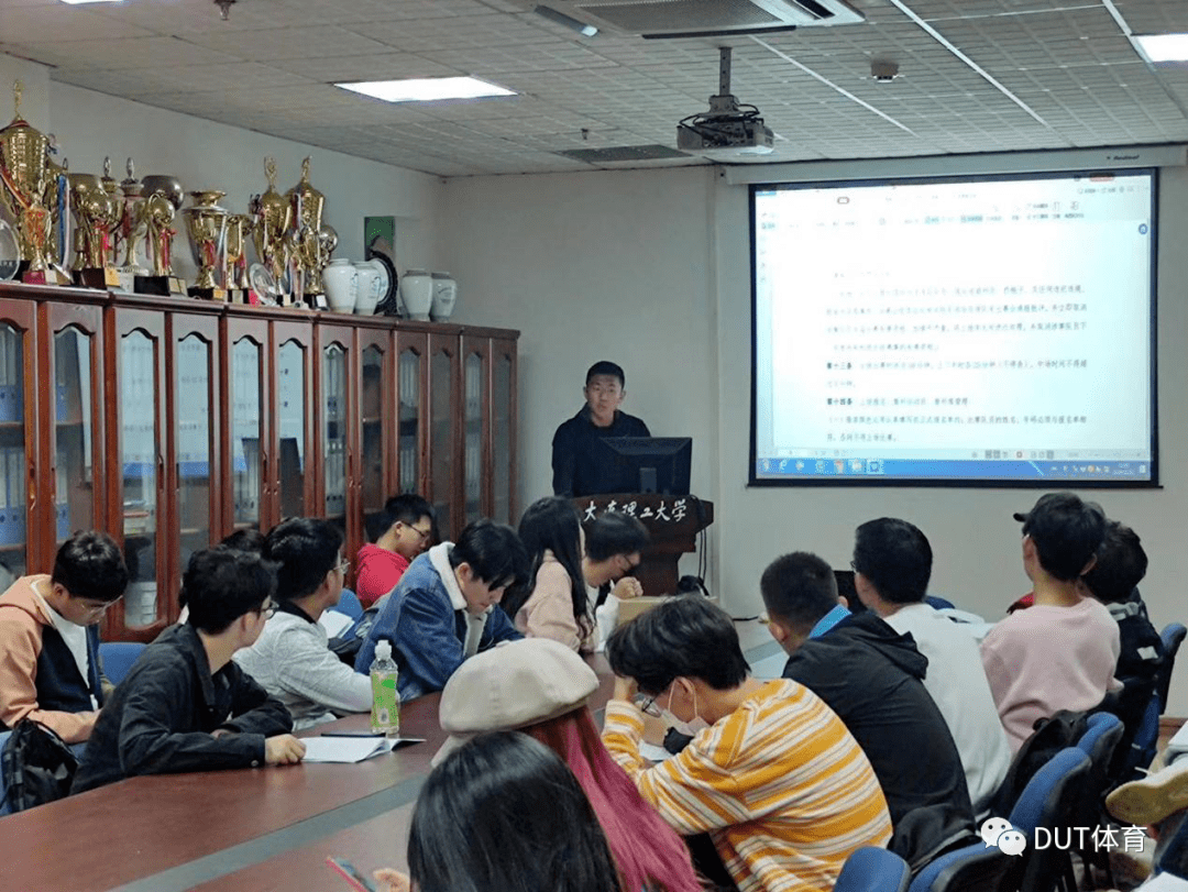 milan米兰app官网-
露锋芒 荣耀绿茵 校五人制足球赛开赛在即(图5)